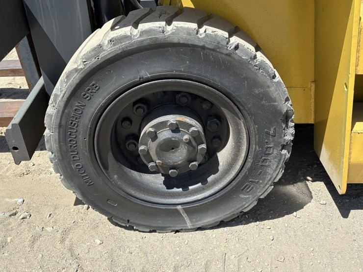 komatsu-fg25-8-image-10