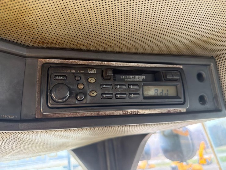 caterpillar-988g-image-28