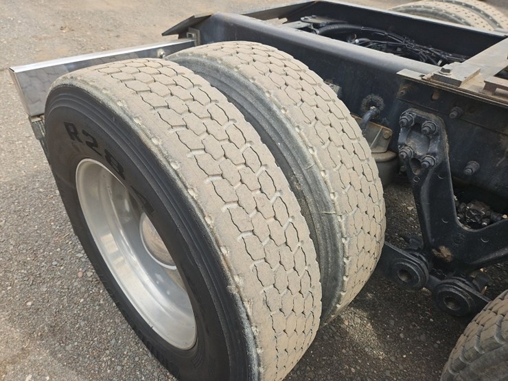 2007-kenworth-t800-image-17