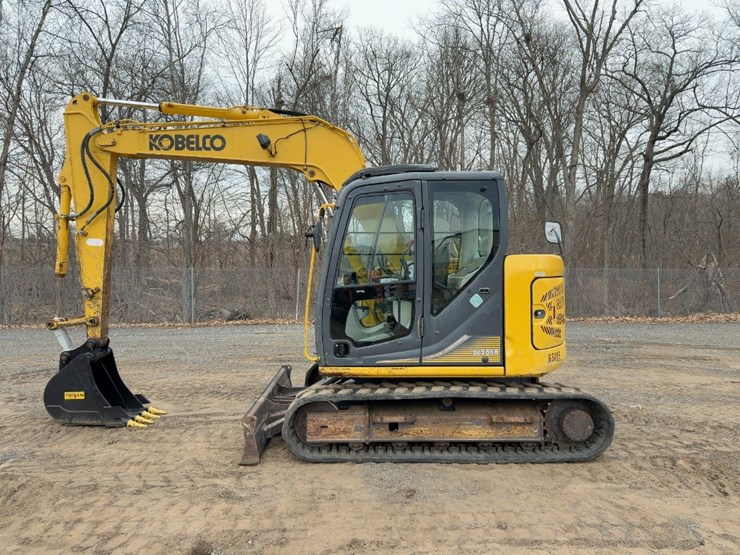 2017-kobelco-sk75sr-3e-image-2