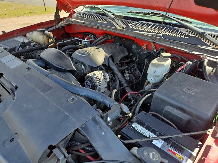 2005-chevrolet-2500hd-image-9