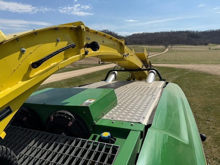 2019-john-deere-9700i-image-33