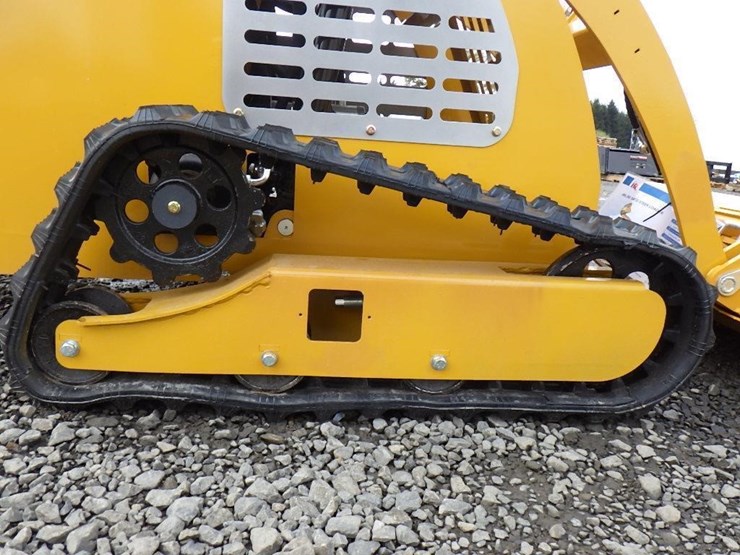 2026-ir-l30-skid-steer-tracked-loader-image-7