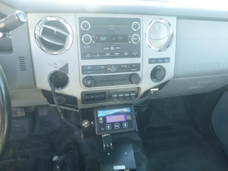 2013-ford-f650-image-22