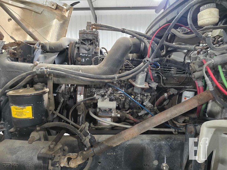 1994-freightliner-fl70-image-14