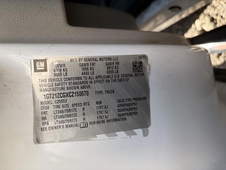 2012-gmc-sierra-2500-image-25