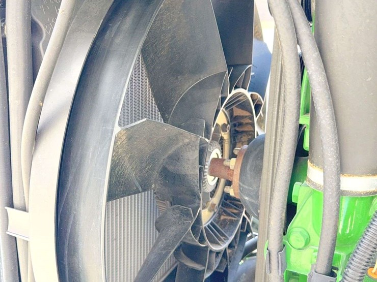 2004-john-deere-7320-image-58