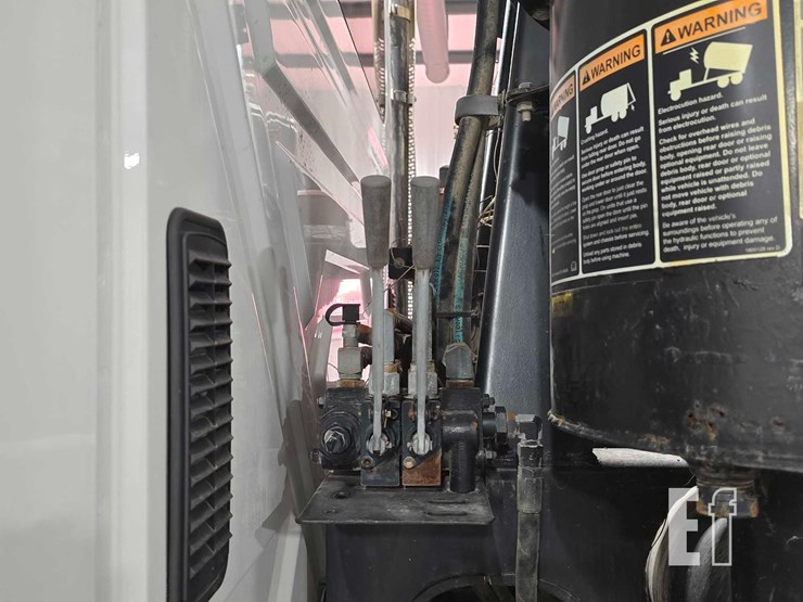 2007-international-durastar-4300-image-24