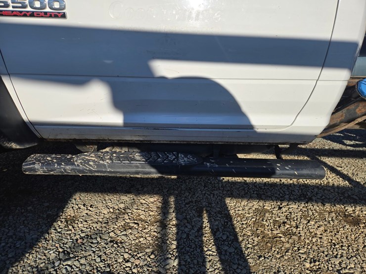 2017-massey-ferguson-8-image-19