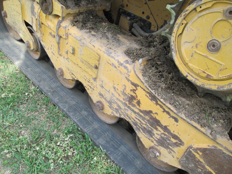 2022-caterpillar-259d3-image-11