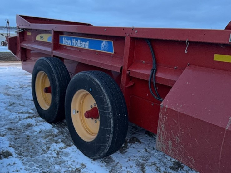 new-holland-195-image-24