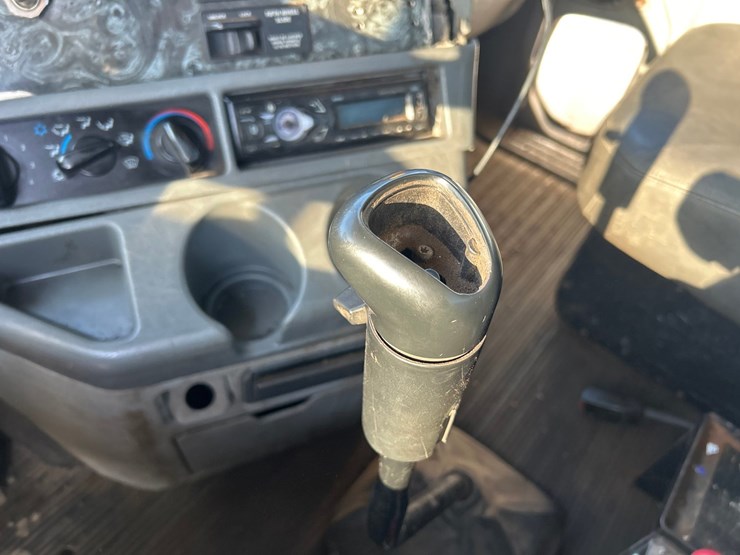 2002-massey-ferguson-8-image-70