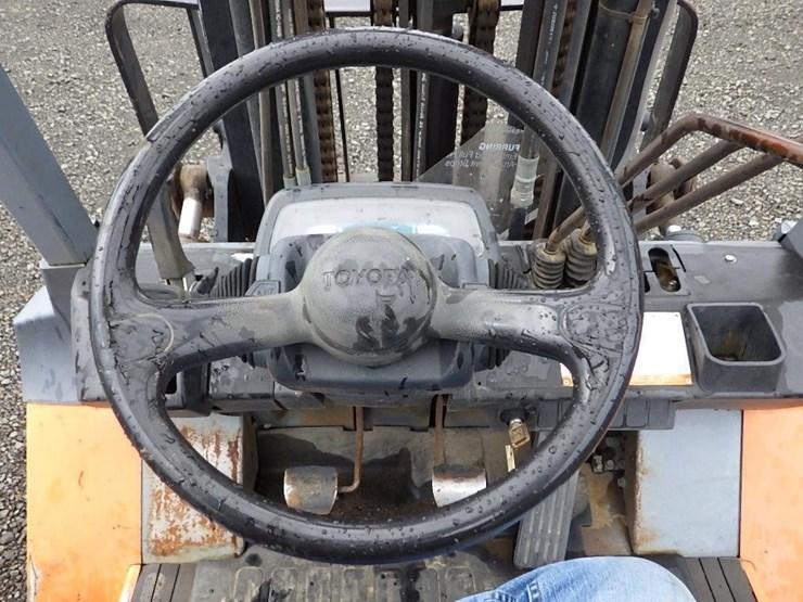 toyota-7fdu35-image-24