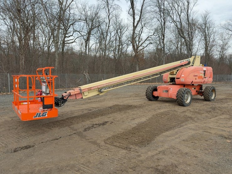 2008-jlg-800s-image-1
