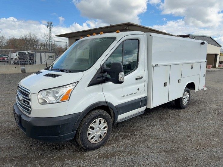 2019-utility-van-image-1