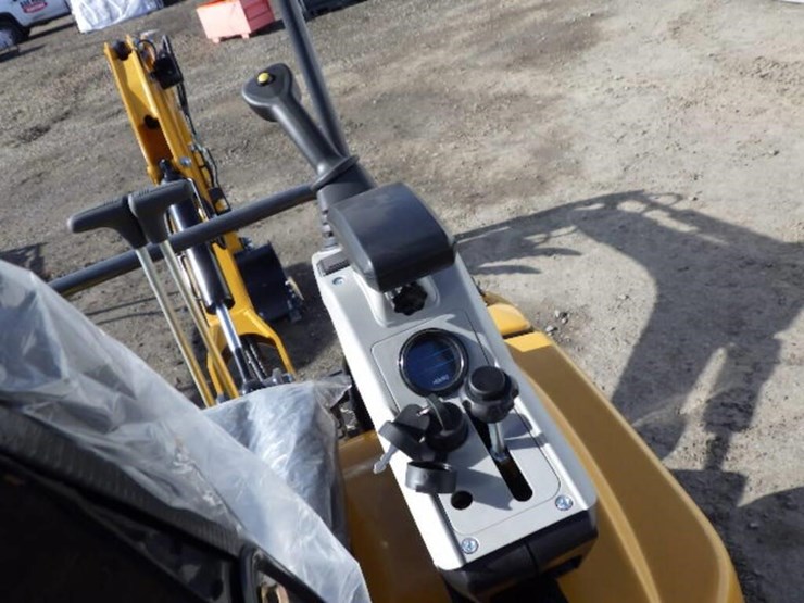 2026-sdlanch-me20-hydraulic-excavator-image-21