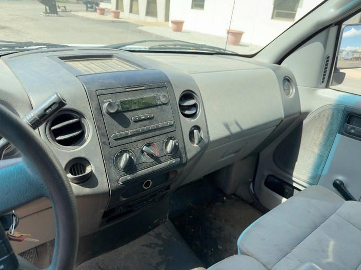 2004-ford-f150-xl-image-20