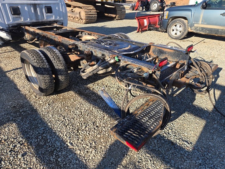 2017-massey-ferguson-8-image-24