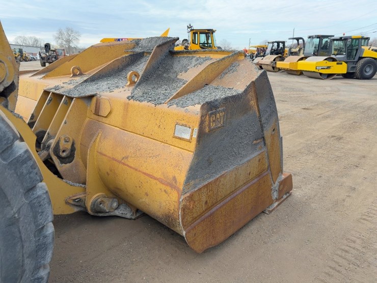 2017-caterpillar-980m-image-11