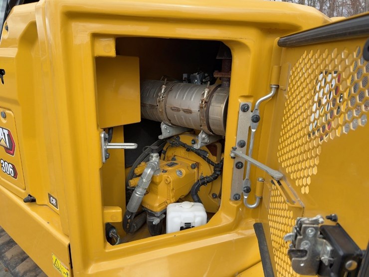 2022-caterpillar-306-image-25