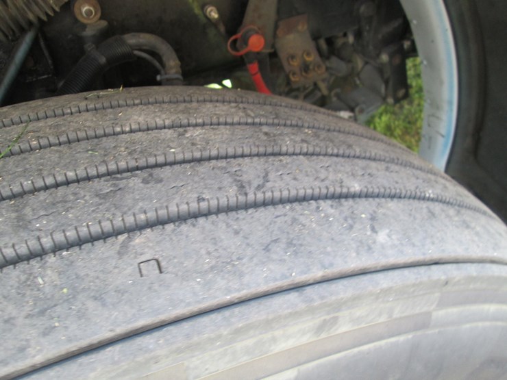 2008-peterbilt-389-image-18