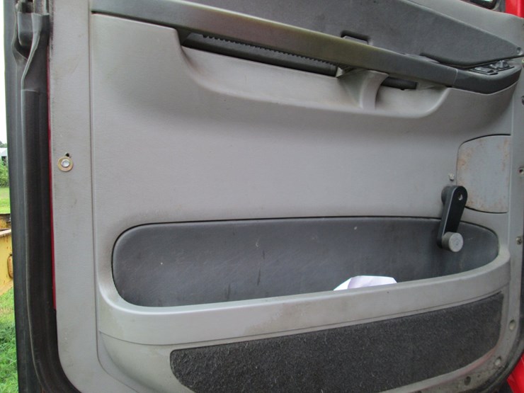 #46169-•-2007-freightliner-columbia-t/a-sleeper-truck-tractor-1fuja6cy07lx38975-image-34