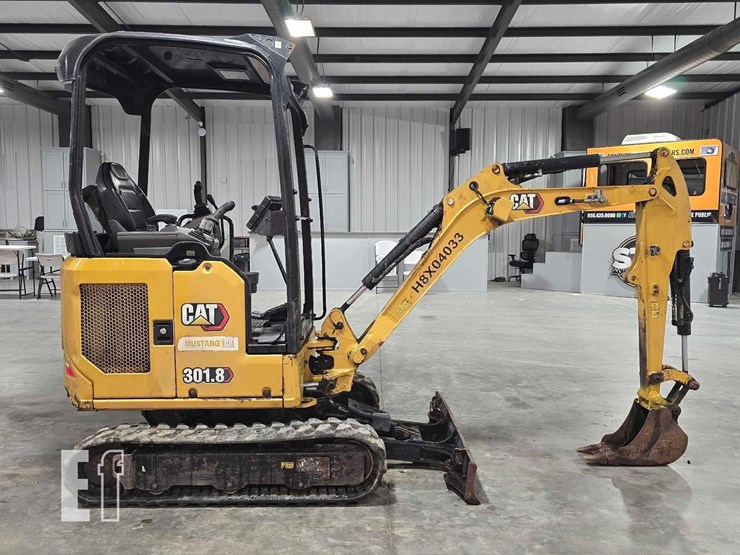 2021-caterpillar-301.8-image-6