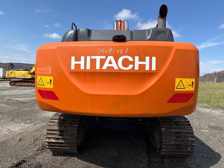 2020-hitachi-zx200-image-7