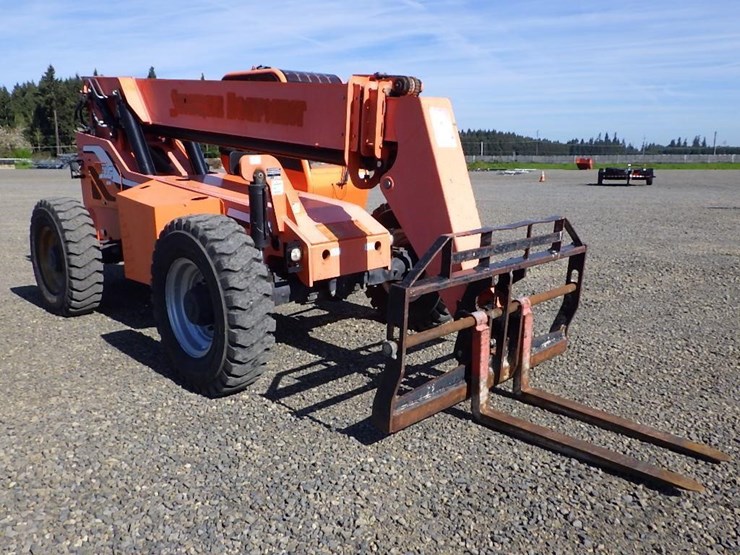 2014-jlg-6042-telescopic-reach-lift-image-3