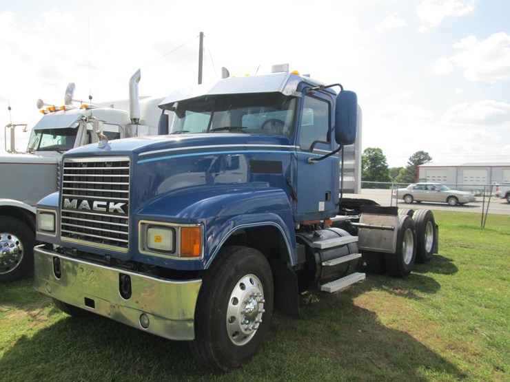 2007-mack-chn613-image-1