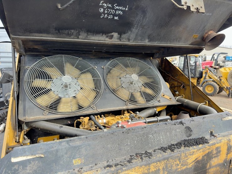 2013-caterpillar-ap-1055e-image-28