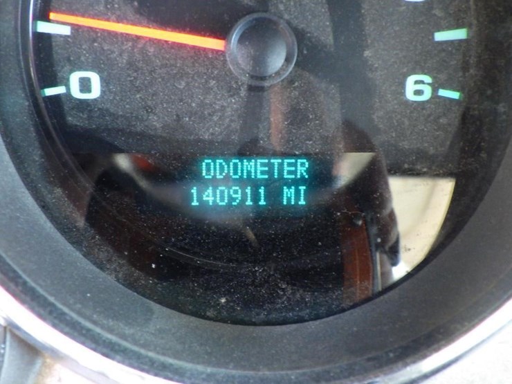 2009-chevrolet-3500hd-image-14