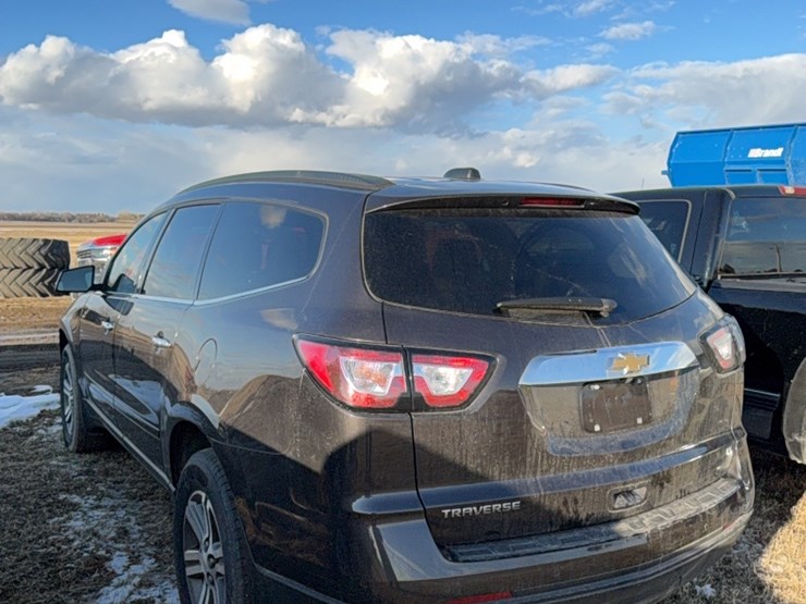 2017-chevrolet-traverse-image-31