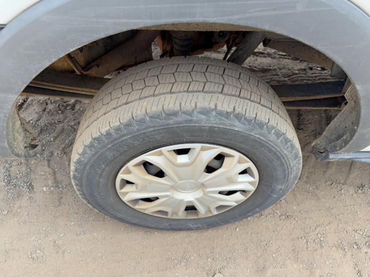 2016-ford-transit-image-9