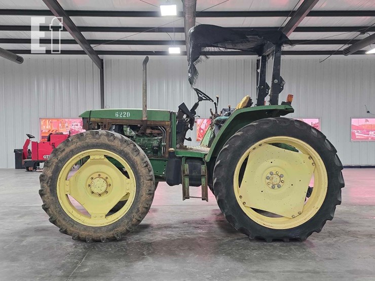john-deere-6220-image-3
