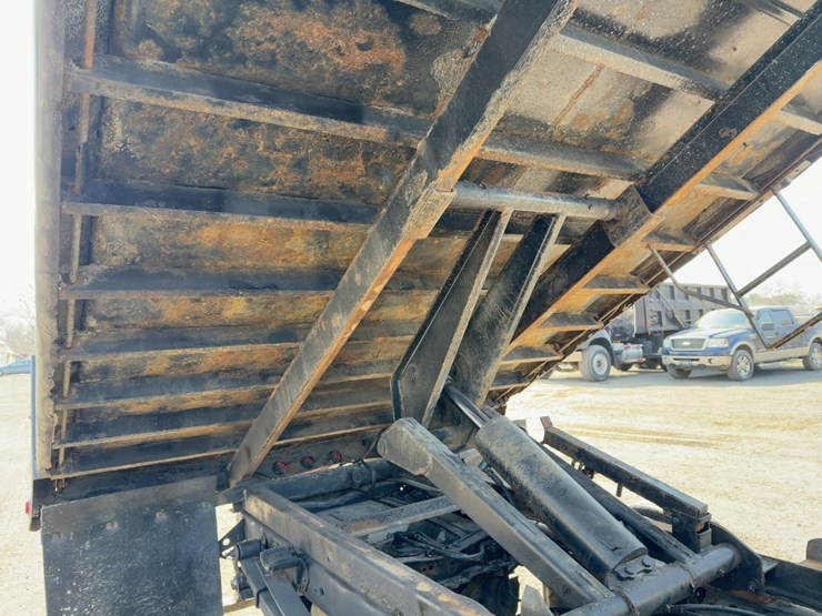 2015-ford-f350-xl-image-17