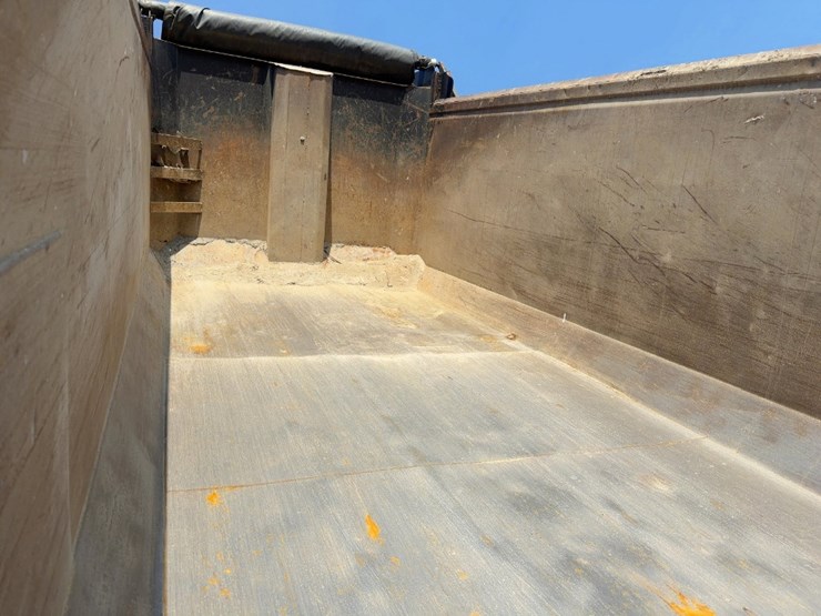 2006-mack-granite-cv713-image-25