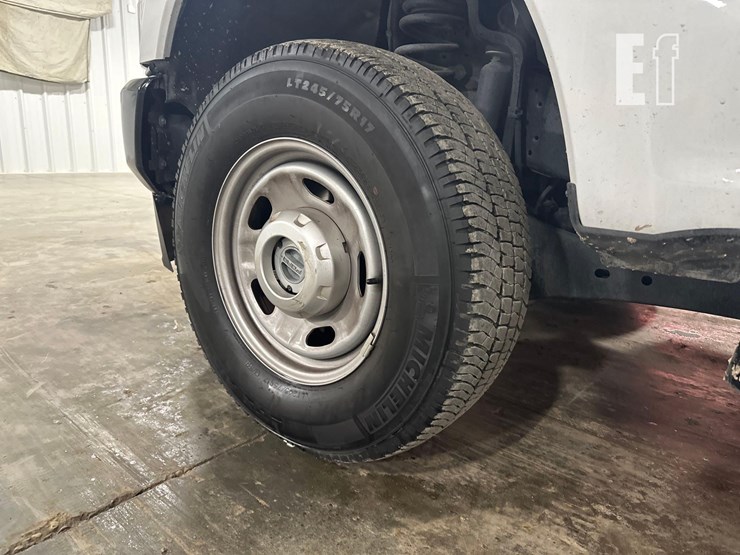 2022-ford-f350-image-30