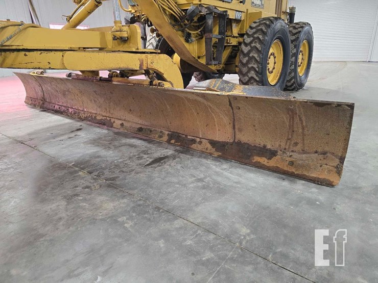 1995-caterpillar-120h-image-9