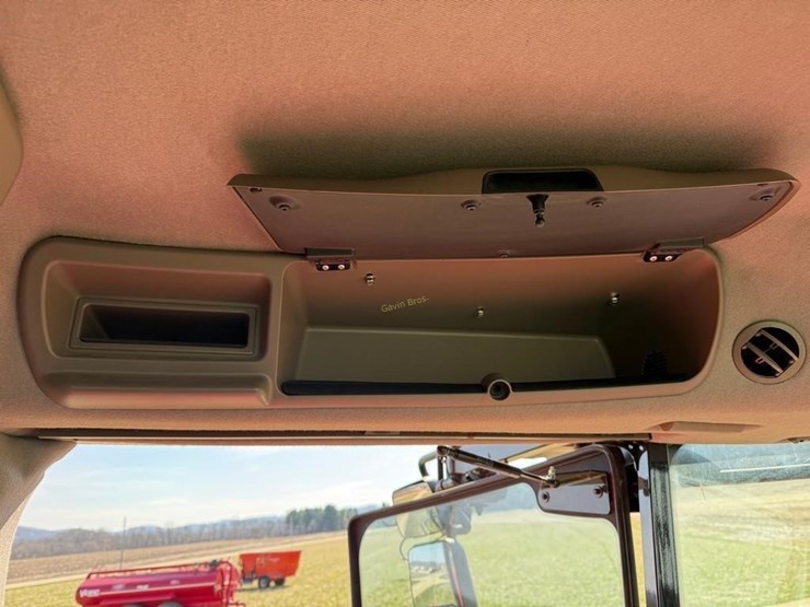 2014-case-ih-8230-image-61