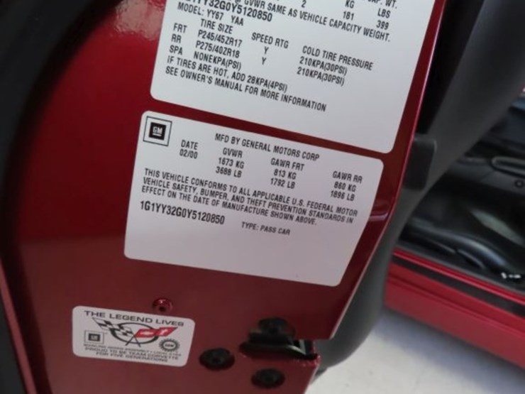 2000-chevrolet-corvette-roadster-image-17