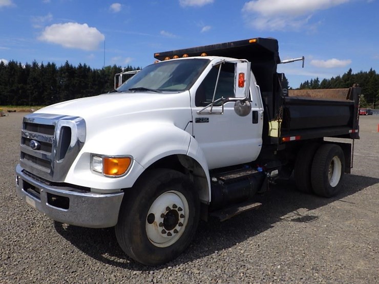 2015-ford-f750-image-1