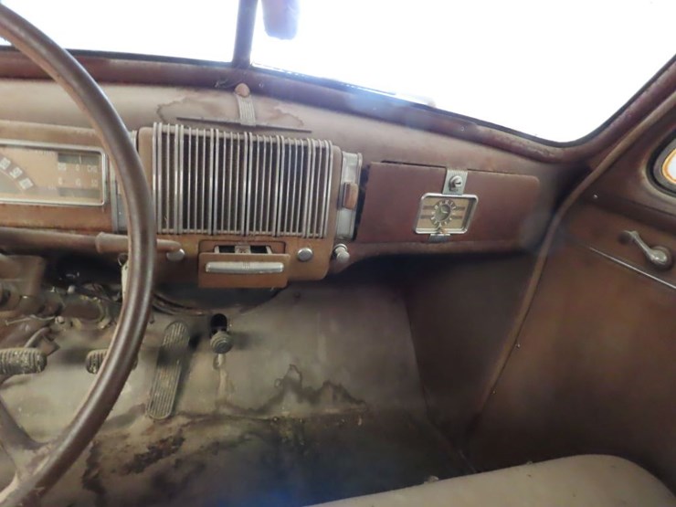 1940-chevrolet-2dr-sedan-image-9