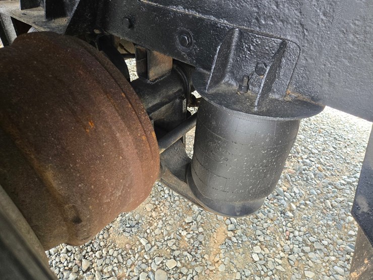 1991-peterbilt-357-image-44