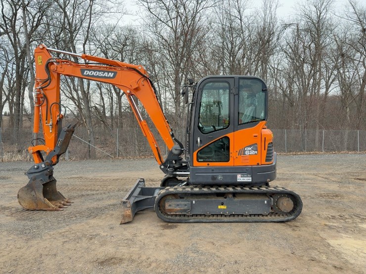 2023-doosan-dx62r-3-image-2