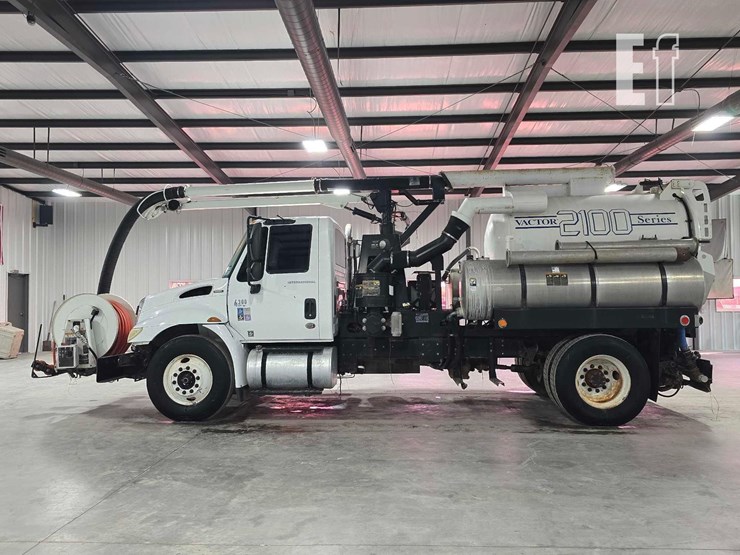 2007-international-durastar-4300-image-5