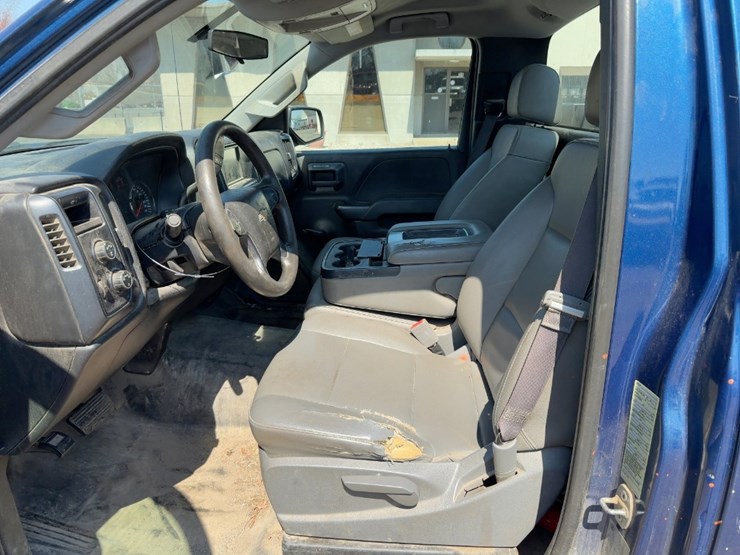 2017-chevrolet-silverado-2500hd-image-22