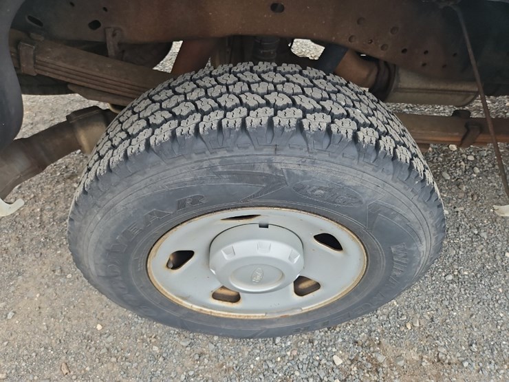 2009-ford-f250-xl-image-12