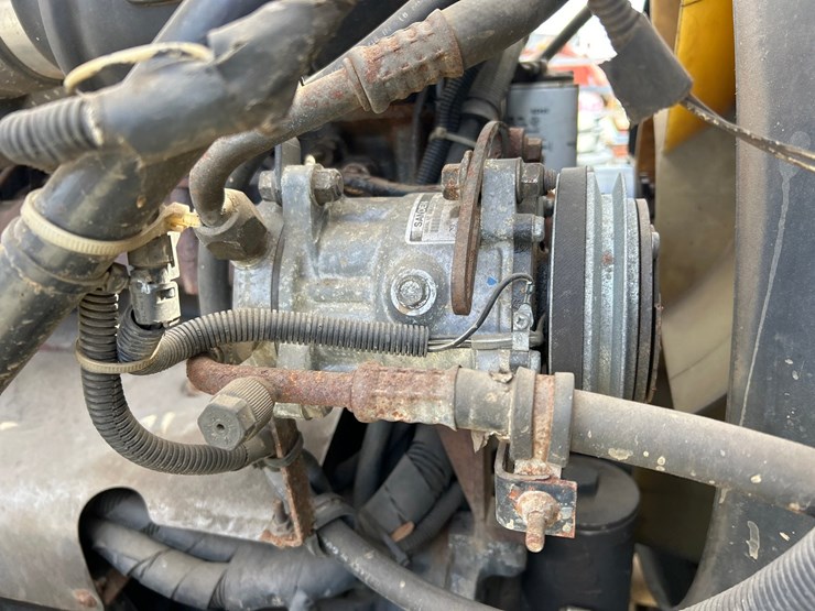 1999-mack-cl713-image-106