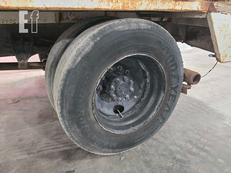 1990-international-4900-image-23